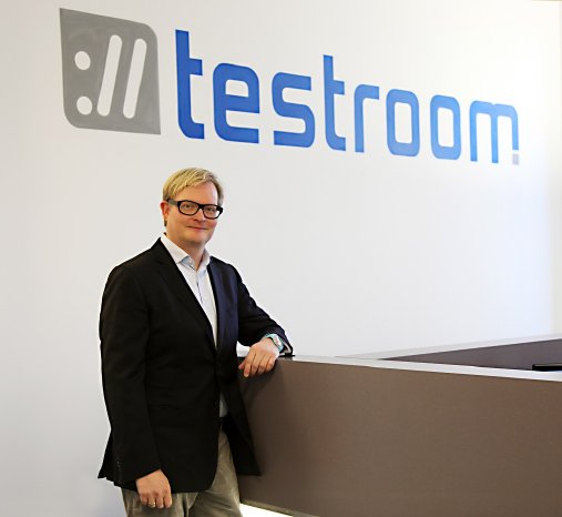 holger meyer testroom.jpg