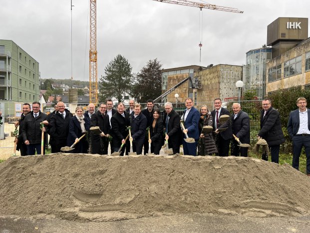 PM_143 Spatenstich Anbau.JPEG