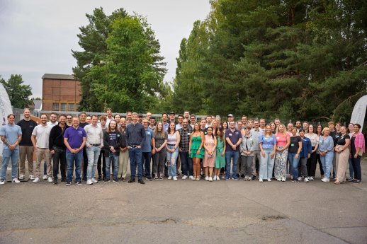 Teambild bearbeitet neu.jpg