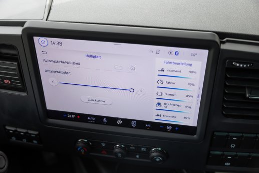 12,4 Zoll Multimedia Touchscreen.jpg