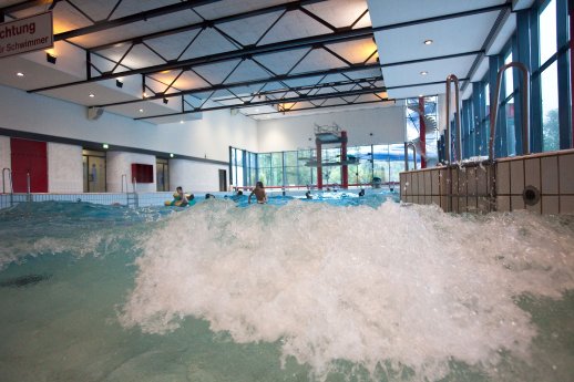Pyrmonter-Welle-Hallenbad.jpg