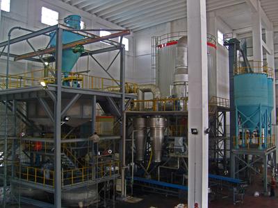 The new spray tower for granulated casting powder produces 15,000 t/year.