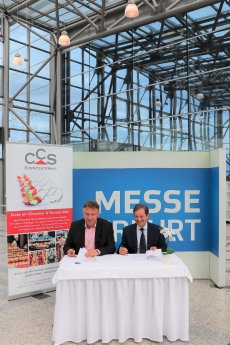 Messe Erfurt GmbH - Vertragsunterzeichnung_mit_CCS_(v.l. Kynast und Alsguth)_0379.jpg