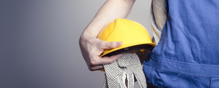 Arbeitsschutz gelber Helm.jpg