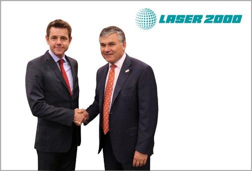 Hand-Shake_Dr-Ruediger-Hack_Laser2000-Alan-Lowe-JDSU.jpg