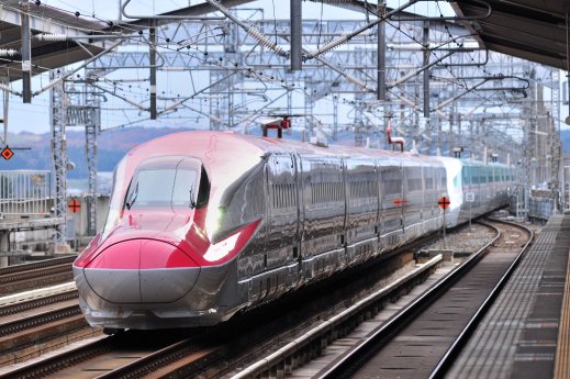 ShinkansenE6_Bild02.jpg