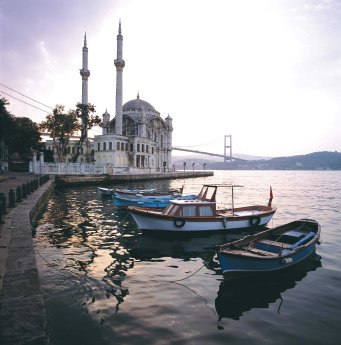 Istanbul_Ortaköy.jpg