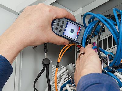 Microscope for Connector Assessment with Integrated Monitor