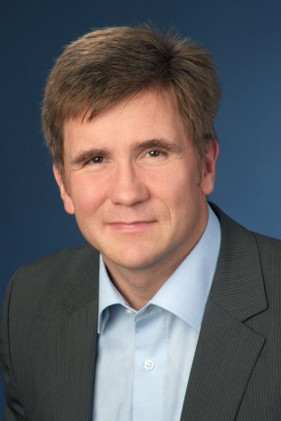 Dirk Laufer, Geschäftsführer der apinso gmbh.jpg