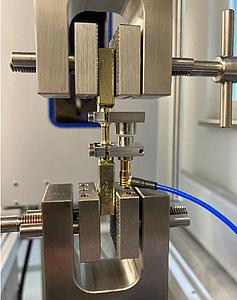 Zugprobe mit Wegsensorik