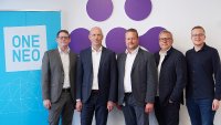 Gruppenbild v. l. n. r.: Andreas Wunner (Geschäftsführer, ONENEO GmbH), Franz Schulte (Geschäftsführer, ONENEO GmbH), Andreas Hampel (Geschäftsführer, Gamma Communications GmbH), Jörg Jahn (Teamlead Customer SIP-Experience Management, Gamma Communications GmbH), Fabian Pohl (SIP-Customer Account Specialist, Gamma Communications GmbH)