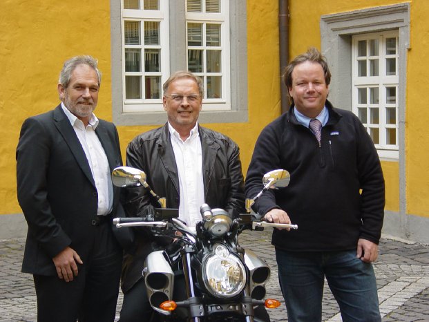 Foto 1_Präsidium.jpg