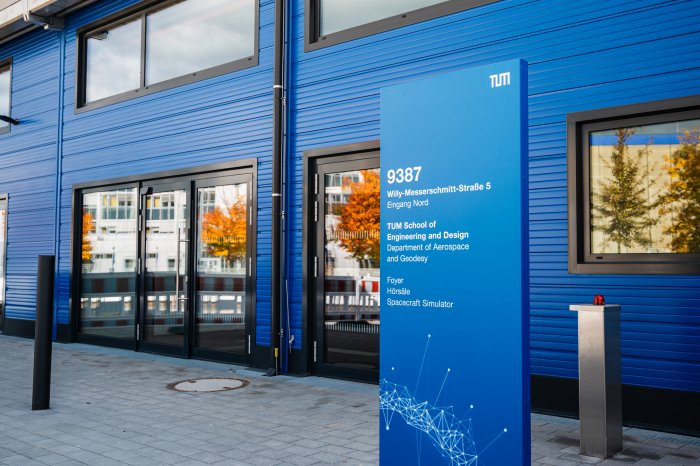 TUM ASG-Hauptgeba╠êude-001.jpg