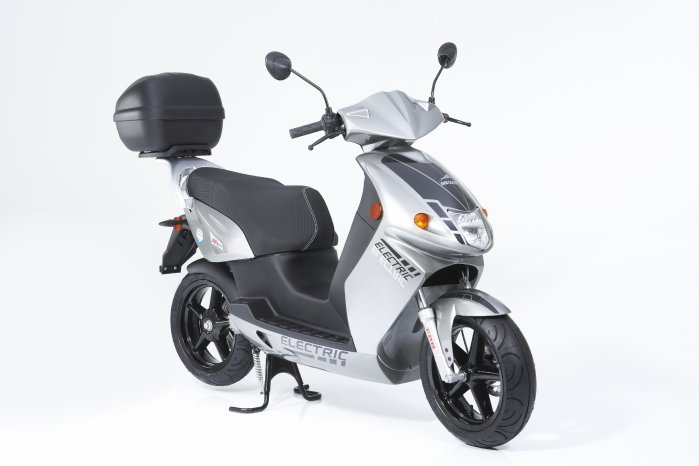 GOVECS_e-Scooter_GO__S2.4[1].jpg