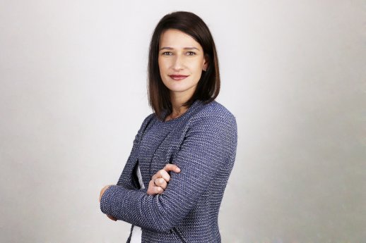 Head_of_mguest_Julia_Kochendoerfer.jpg
