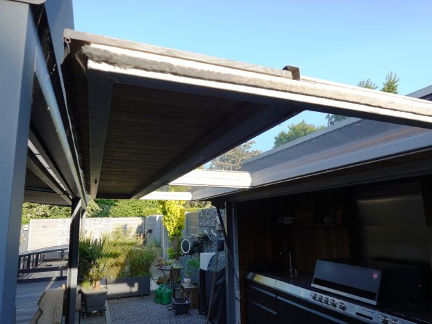 Bild 3 ACE geoeffnetes Tor Outdoorkueche Andreas Besser.JPG