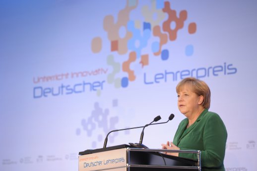 Lehrerpreis_2011_Foto_Merkel.jpg