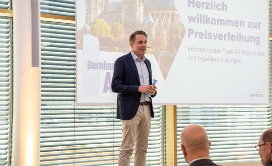 1571 - 2 bernhard-remmers-award-dirk-sieverding -© Remmers.jpg