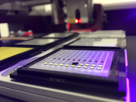 LED_Chips_auf_diversen_Trägern.JPG