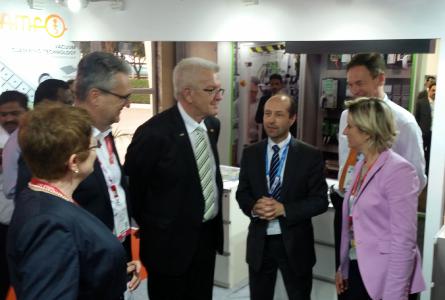 Baden-Württembergs Ministerpräsident Winfried Kretschmann besuchte im Rahmen der hochrangigen Delegationsreise nach Indien das Fellbacher Traditionsunternehmen Andreas Maier GmbH & Co. KG (AMF)