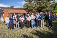 Start in die berufliche Zukunft: der Azubijahrgang 2026 am Hauptsitz in Bad Oldesloe.