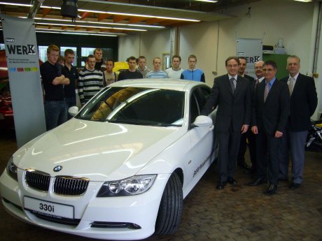 2008 03 14 Übergabe BMW an HandWERK.JPG