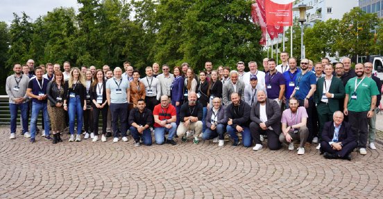 Distribution Summit Gruppenfoto-2.jpg
