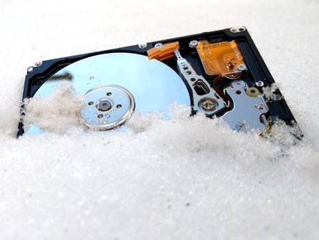 Festplatte-im-Schnee-normal.jpg