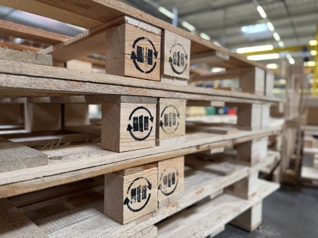 PM 2502 Schörghuber Mehrwegpaletten-System_Bild 2.jpg