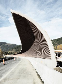 Großer Bogen in Eben an der A10 (c) Ditz.jpg