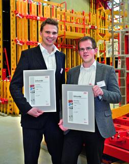 Die Sieger der achten internationalen PERI Baubetriebsübung kommen von der Universität Stuttgart und heißen Matthias Mager und Robert Poller (Foto: PERI GmbH)