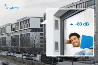 Die optimierte Laibungslösung des freeAir-Lüftungssystems sorgt für eine fließende Fassa-denoptik und erhöht in Kombination mit dem Premium Cover den Schalldämmwert der Lüf-tung auf 60 dB