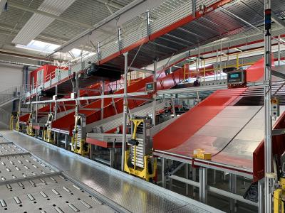 Bis zu 6.000 Packstücke kann der HC-Sorter von VanRiet pro Stunde verarbeiten / Foto: VanRiet
