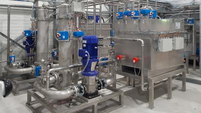 Ultrafiltrationsanlage von LK: Wasseraufbereitung in zwei Stufen mit Vorstofftrennung durch Schwerkraftabscheidung und nachgeschalteter Filtration