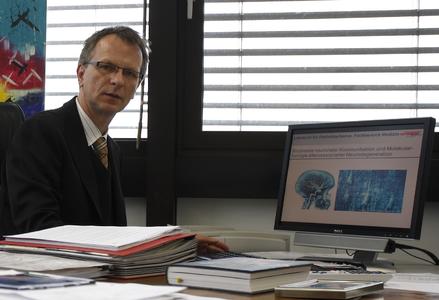 BINDER Innovation Prize awarded to Prof. Dr. Christian Behl by the German Society for Cell Biology