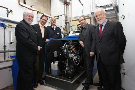 Hans Mönninghoff, Erster Stadtrat und Wirtschafts- & Umweltdezernent der LHH, Harald Halfpaap, Geschäftsführer enercity-Fonds proKlima, Markus Kropp, Brandschutzbezirksleiter Feuerwehr Hannover, Udo Sahling, Geschäftsführer Klimaschutzagentur Region Hannover, Dieter Cordes, Geschäftsführer GBH Mieterservice Vahrenheide, Foto: Mirko Bartels