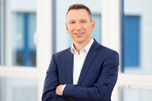 4_Joerg_Guse_Portrait.png