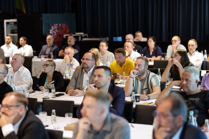 9_FRi_Jahreshauptversammlung_Plenum.jpg