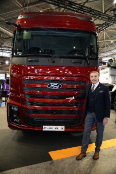 Ford Trucks Solutrans (1).jpg
