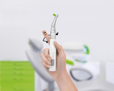 Completely flexible and cordless – the perfect tool for rotary polishing! © W&H