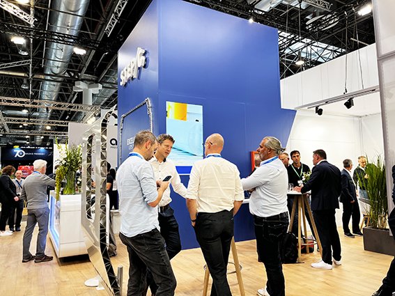 stepg_messestand_besucher_aluminium_2024_img2.jpg