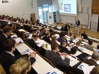 Unter dem Motto „Systemleichtbau als ganzheitlicher Ansatz“, präsentiert das 6. Landshuter Leichtbau-Colloquium als werkstoff-, konstruktions- und produktübergreifendes Forum ausgewählte Leichtbaukonzepte und -lösungen.