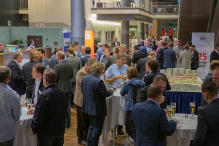 Mehr als 150 Teilnehmerinnen und Teilnehmer nahmen in den letzten beiden Jahren jeweils an dem KWK-Jahreskongress teil (Bild: BHKW-Infozentrum)