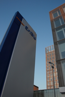 Im Stuttgarter Gewerbegebiet Fasanenhof-Ost beeindruckt der zentrale Verwaltungskomplex der EnBW Energie Baden-Württemberg AG. Fotos: Caparol Farben Lacke Bautenschutz/Andrea Nuding