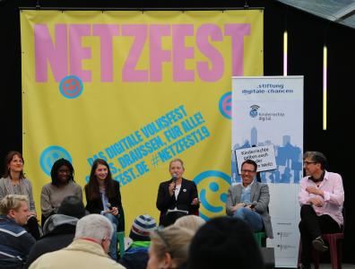 Podiumsdiskussion Stiftung Digitale Chancen auf dem Netzfest