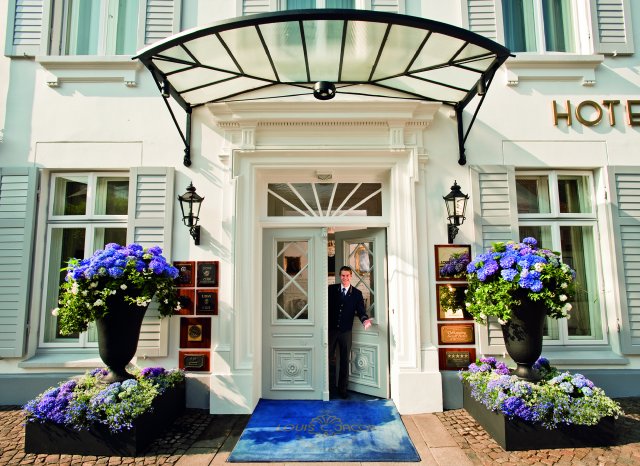 Eingang mit Page.jpg