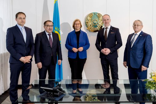 Amtseinführung Kasachstan 1.JPG