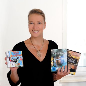 Katja Maier, Director Sales, Avanquest Deutschland GmbH_mit Herbst-Games 2011.jpg