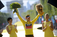 Cadel Evans siegt auf Continental-Fahrradreifen bei der Tour de France