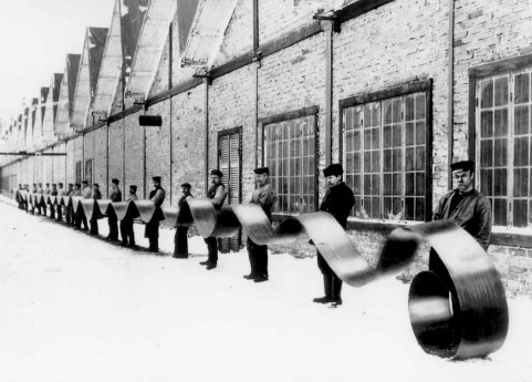 IPCO-institutional-first steel belt 1901.jpg